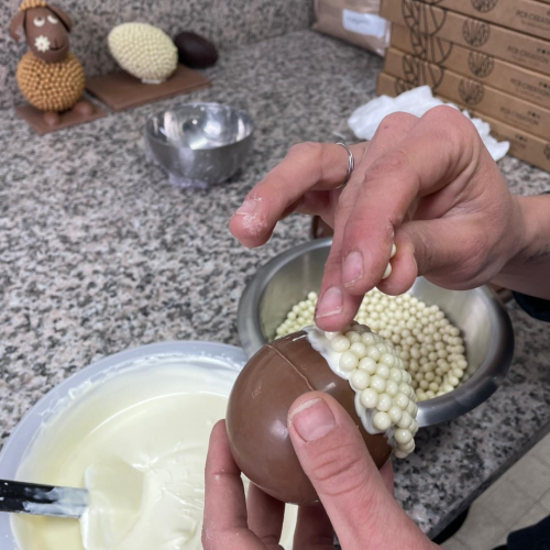 Facon-creation-laboratoire-pate-de-fruit-tartelettes-meringues-chocolat-sucette-gourmandises-manon-passy-plaisirn
